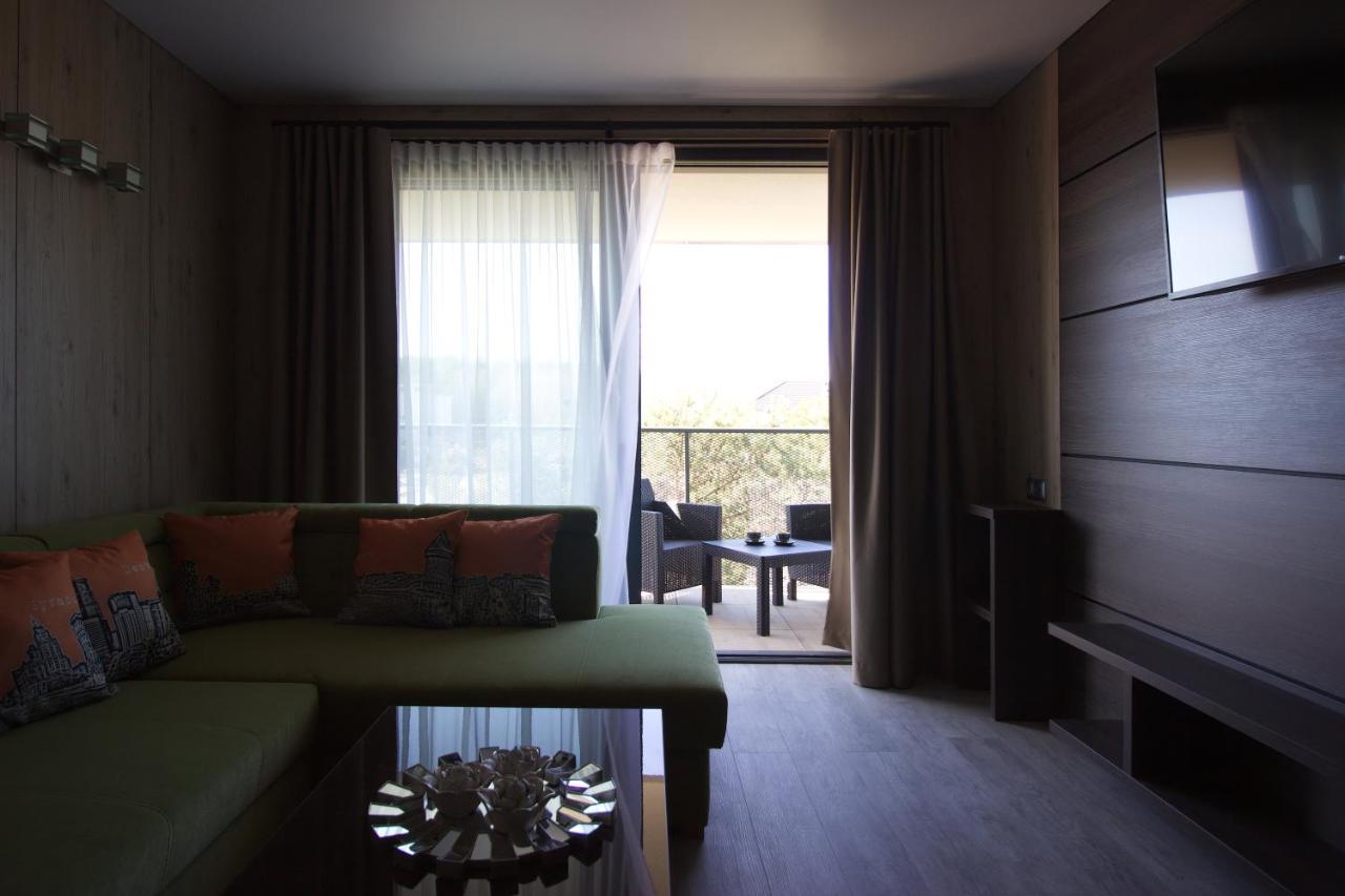 Aparton Hotel