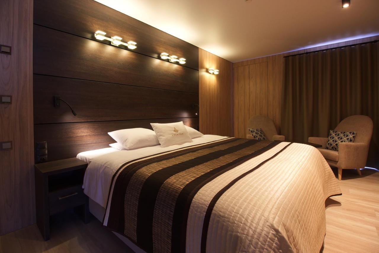 Aparton Hotel *